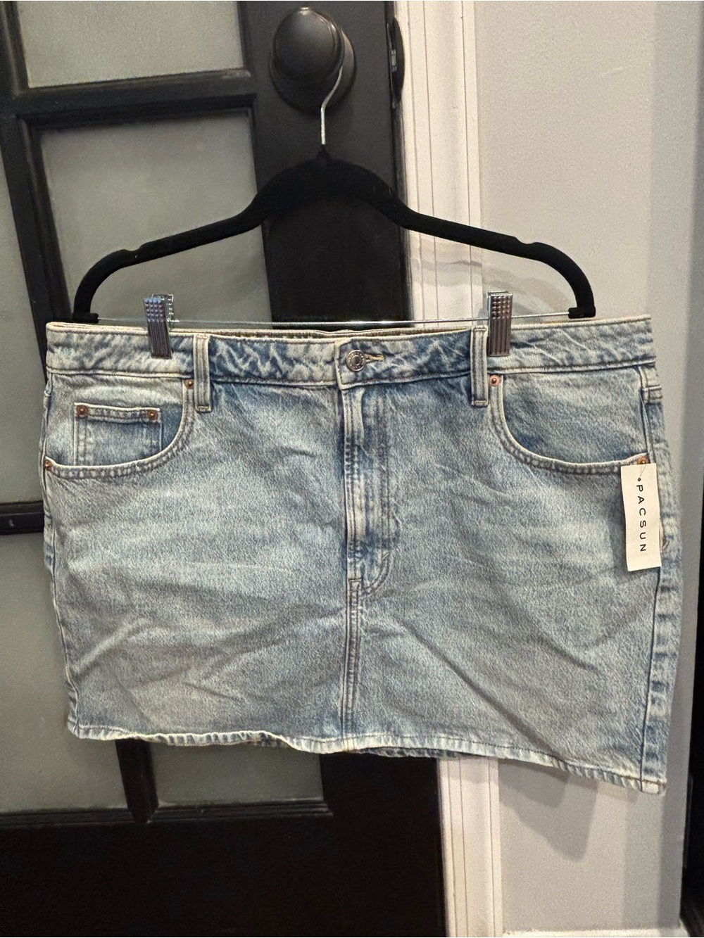 PACSUN women’s Mid- rise Light Wash Denim Mini Skirt- 33